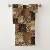 Luxe Afrikaanse Dierprint | Donkerbruin & Goud Bad Handdoek (Insitu)