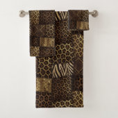 Luxe Afrikaanse Dierprint | Donkerbruin & Goud Bad Handdoek (Insitu)