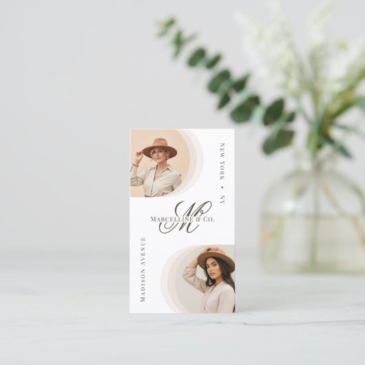 Luxe Chic Script Monogram Mode Designer Foto Visitekaartje (Staand voorkant)