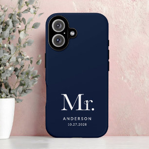 Luxe Elegance   Navy Blue Mister en trouwdatum iPhone 16 Hoesje