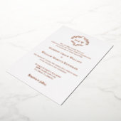 Luxe Elegant Krans Monogram Roos Gouden Bruiloft Folie Uitnodiging (Gedraaid)