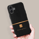 Luxe elegante gouden zwarte monogram naam iPhone 16 hoesje<br><div class="desc">Classy exclusieve uitziende kantoor of persoonlijke monogrammed telefoonhoes met een faux koperen metallic gouden glittervierkant met uw monogram naam initialen en een sprankelende streep over een stijlvolle zwarte faux lederen achtergrond. Geschikt voor kleine bedrijven, zakelijke of onafhankelijke zakelijke professionals, personal branding of stylisten specialisten, make-up kunstenaars of schoonheidssalons, boetiek of...</div>