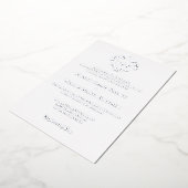 Luxe Elegante Krans Monogram Wit Zilveren Trouwen Folie Uitnodiging (Gedraaid)