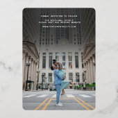 Luxe en minimale foto bespaart de datum folie uitnodiging (Achterkant)