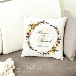 Luxe Golden Noir Wedding Monogram Sierkussen