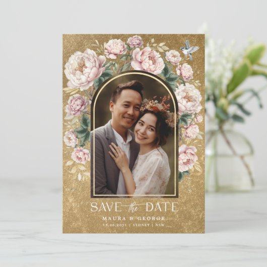 Luxe Goud Chinoiserie Bloemenfoto Save the Date Kaart (Staand voorkant)