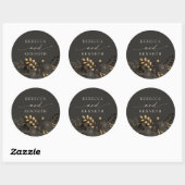 Luxe gouden bloemen minimalistische bruiloft ronde sticker (Vel)