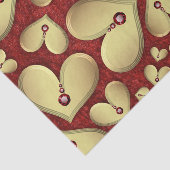 Luxe Gouden Hart met Rode Pareltjes op Deep Red Tissuepapier (Detail)