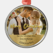 Luxe gouden Schattige paar foto Eerste Kerstmis Metalen Ornament (Voorkant)