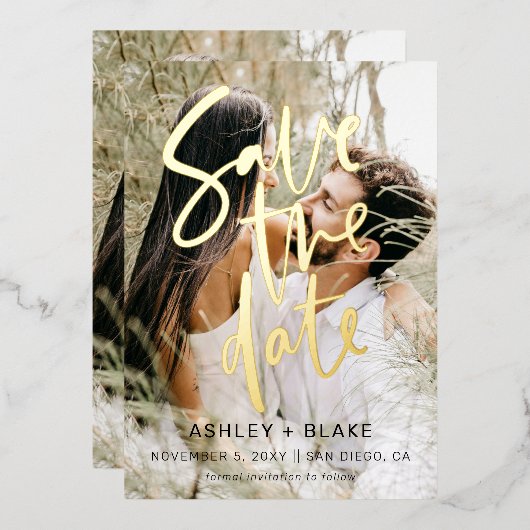 Luxe handgeschreven scriptfoto slaat de datum op folie uitnodiging (Voorkant / Achterkant)