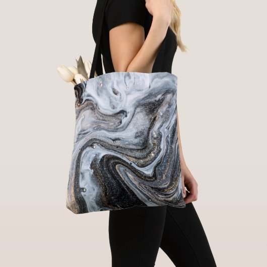 Luxe kunst in oostelijke stijl. Goudzwijn Tote Bag (Dichtbij)