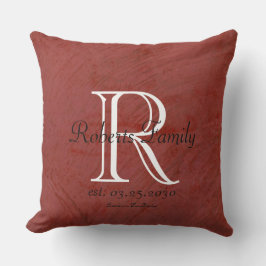 Luxe kussen met op maat gemaakte monogram