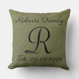Luxe kussen met op maat gemaakte monogram