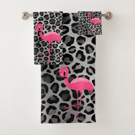 LUXE LEOPARD SILVER FLAMINGO BATHROOM TOWEL SET BAD HANDDOEK (Insitu)