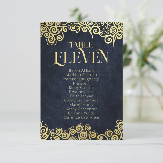 Luxe marine blauw en goud bloeien winter bruiloft kaart (Staand voorkant)