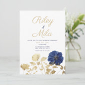 Luxe marine blauw goud gebladerte bloem bruiloft kaart (Staand voorkant)