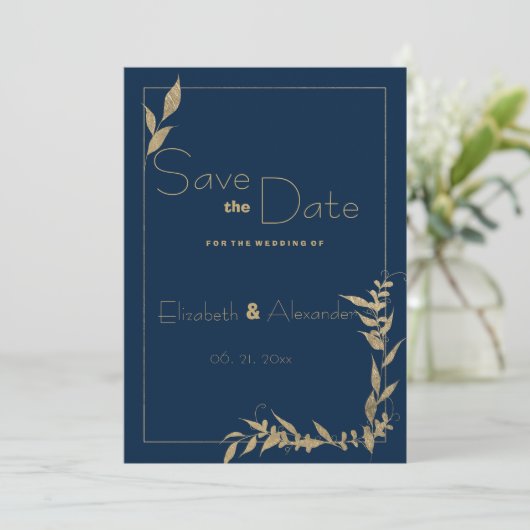 Luxe marine blauw goud gebladerte Save the Date Kaart (Staand voorkant)