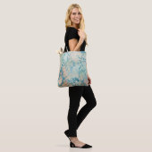 Luxe marmer | Mooie geel en koraal Blauwgroen ader Tote Bag (Op model)