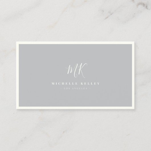 Luxe minimale monogram grijze Ivory Chic QR-code Visitekaartje (Voorkant)