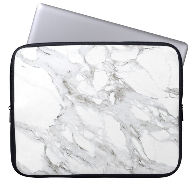 Luxe minimalistisch wit marmer laptop sleeve (Voorkant)