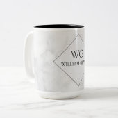 Luxe minimalistische witte marmer Chic Monogram Tweekleurige Koffiemok (Voorkant links)