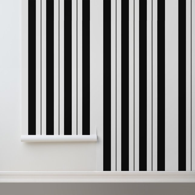 Luxe modern zwart wit strepen patroon behang (Stylish Modern Black and White Stripes Peel and Stick Wallpaper.)