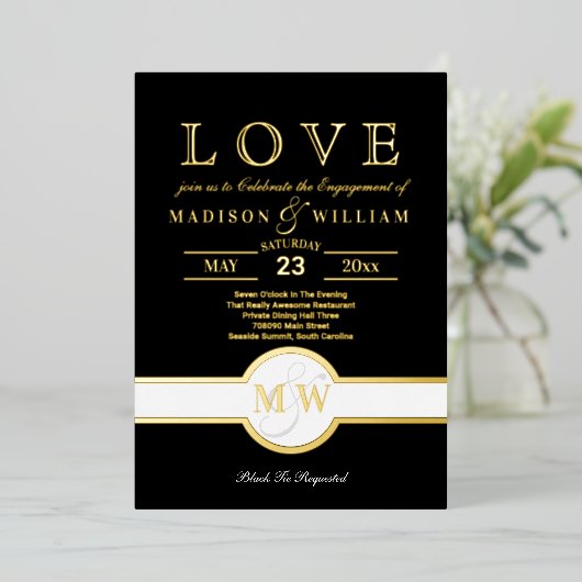 Luxe Monogram LOVE Engagement Party Black en Gold Folie Uitnodiging (Staand Voorkant)