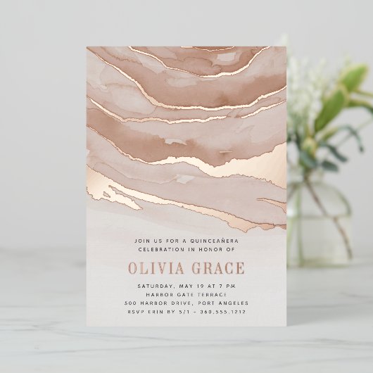 Luxe Neutral Marble Quinceanera Folie Uitnodiging (Staand Voorkant)