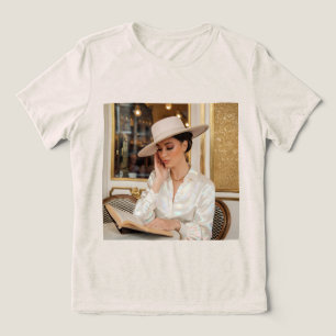 Luxe opaalachtig cafe portret van een vrouw T-shir Tri-Blend Shirt