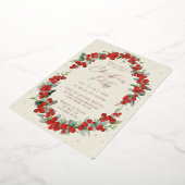 Luxe Rode Bes + Eucalyptus Kerstfeest Folie Uitnodiging (Gedraaid)