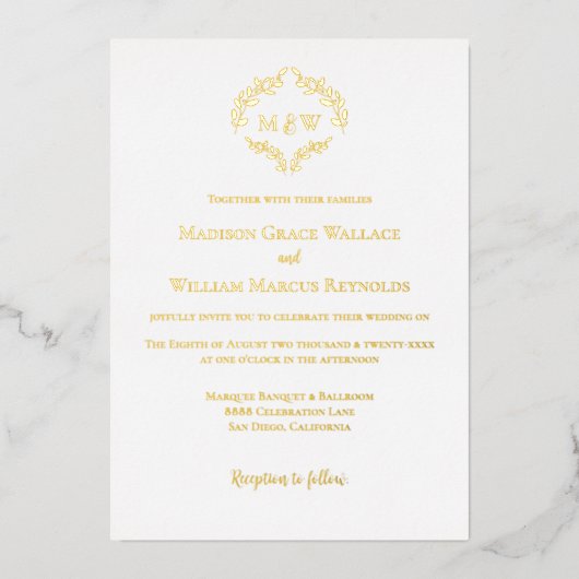Luxe Romantische Krans Monogram Wit Goud Trouwfees Folie Uitnodiging (Voorkant)