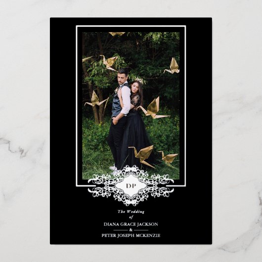 Luxe Sophisticate Black Flourish Chic Silver Folie Uitnodiging (Voorkant)