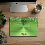 Luxe Sparkle Green Dripping Glitter Gepersonalisee iPad Pro Cover<br><div class="desc">Prachtige luxe Sparkle Green Dripping Glitter met geborsteld Metalen Textuur Ontwerp Gepersonaliseerde iPad Pro Hoesje</div>