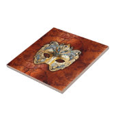 Luxe Venetiaans masker op rood-roest achtergrond Tegeltje (Zijkant)