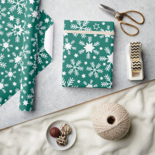 Luxe Winter Groen en Witte Kerstsneeuwvlokken Cadeaupapier
