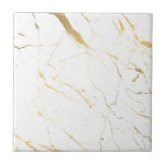 Luxe, witte en goudmarmer keramische tegel tegeltje<br><div class="desc">Een luxe modern motief van marmer met een hoog contrast wit en onechte gouden creëer,  intriges op dit keramische tegels. Kunst en design © 1201AM Design Studio | www.1201am.com</div>