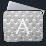 Luxe zilveren elegante  monogram laptop sleeve<br><div class="desc">Luxe Zilver Elegant,   Girly Monogram Hoesje. Dit hoesje kan worden aangepast om uw initiaal en voornaam op te nemen.</div>