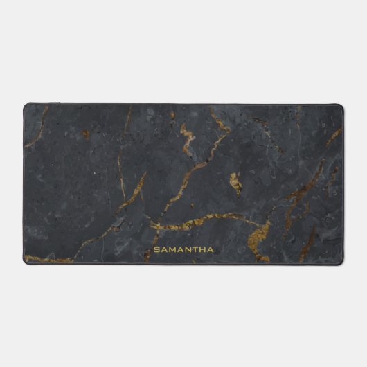 Luxe zwart en goud marmeren textuur monogram bureaumat (Voorkant)
