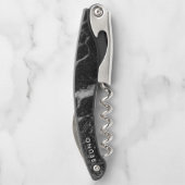 Luxe zwart en grijze faux marmer monogram kurkentrekker (Achterkant)