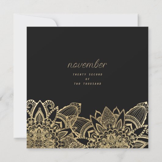 Luxe zwart goud script bloemenmandala bruiloft kaart (Achterkant)