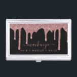 Luxe zwarte en Roos goudbesparende glitterschijven Visitekaarthouder<br><div class="desc">Roos Gold Sparkle Glitter Drips Luxe Business Card Case met faux glitter druipend in blush roze, roos gouden luxe op een klassieke zwarte achtergrond. Je druipt in luxe, dus je visitekaartjes zouden dat ook moeten zijn! Makkelijk aan te passen! Neem gerust contact met ons op via cedarandstring@gmail.com als u hulp...</div>