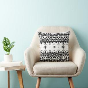 Luxe zwarte kussen met ornament