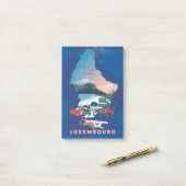 Luxemburgse kaart illustreerde reisposter. post-it® notes (Op bureau)
