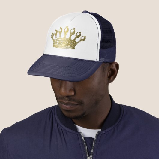 Luxueuze Esoteric Gold Crown Trucker Pet (In situ)