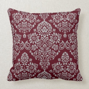 Luxurieus Damask Patroon op Rich en Deep Burgundy Kussen
