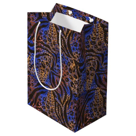 Luxurious Leopard and Zebra Print Pattern Medium Cadeauzakje (Achterkant Gekanteld)