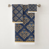 LUXURIOUS NAVY GOLD TRIM HAMPTON TOWEL SET BAD HANDDOEK (Insitu)