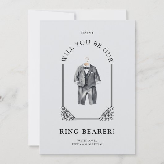 Luxurious Ring Bearer Black Suit Ornate Dome (Voorkant)