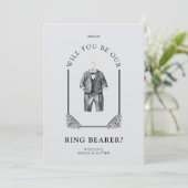 Luxurious Ring Bearer Black Suit Ornate Dome (Staand voorkant)