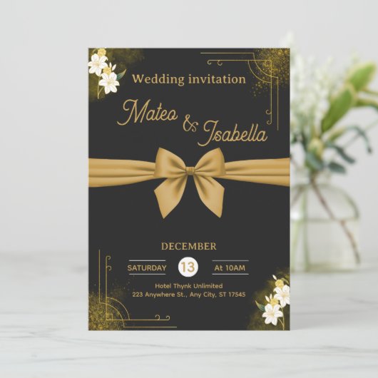 Luxurious wedding invitation in gold kaart (Staand voorkant)